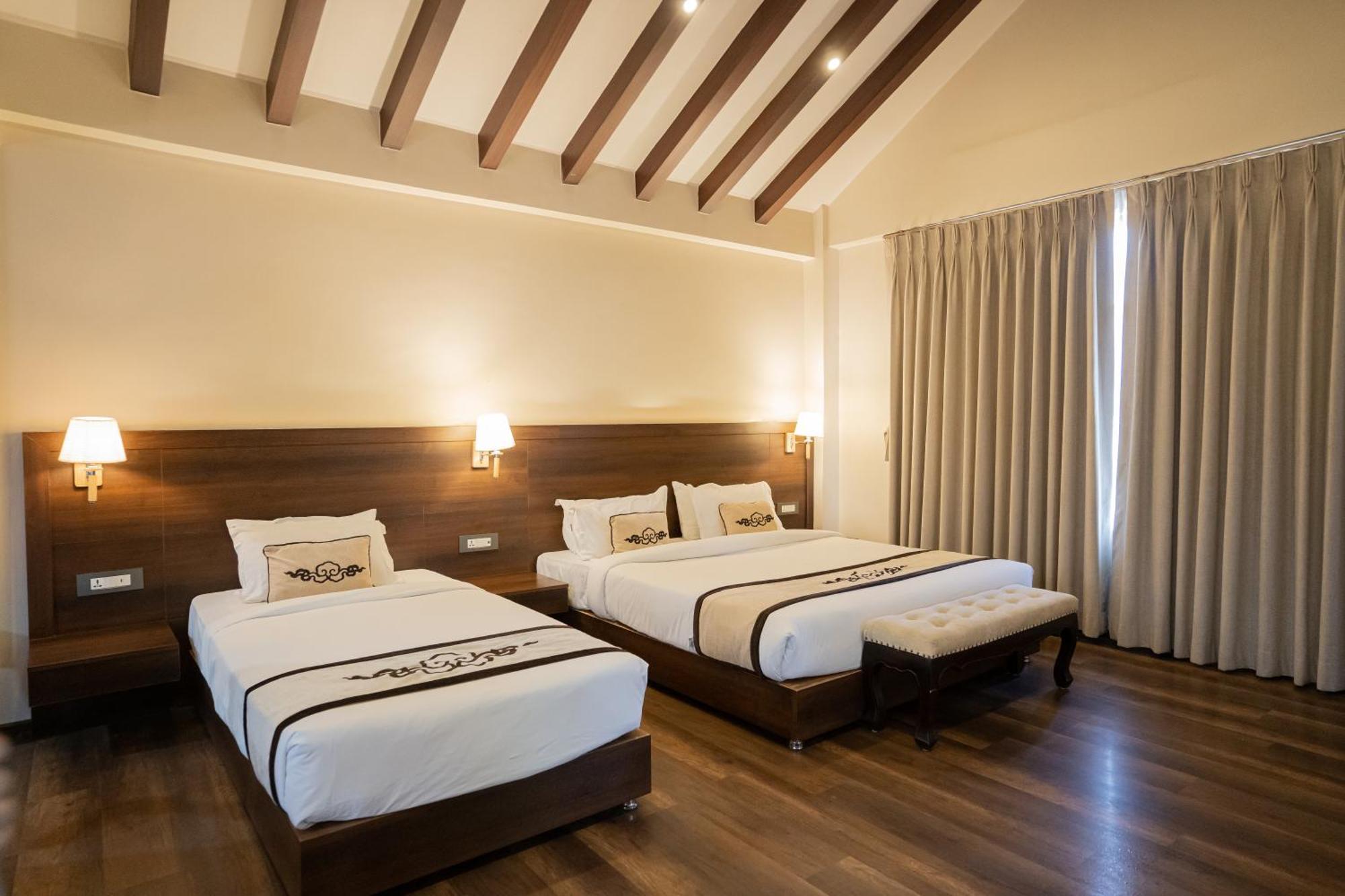 Hotel Lavie And